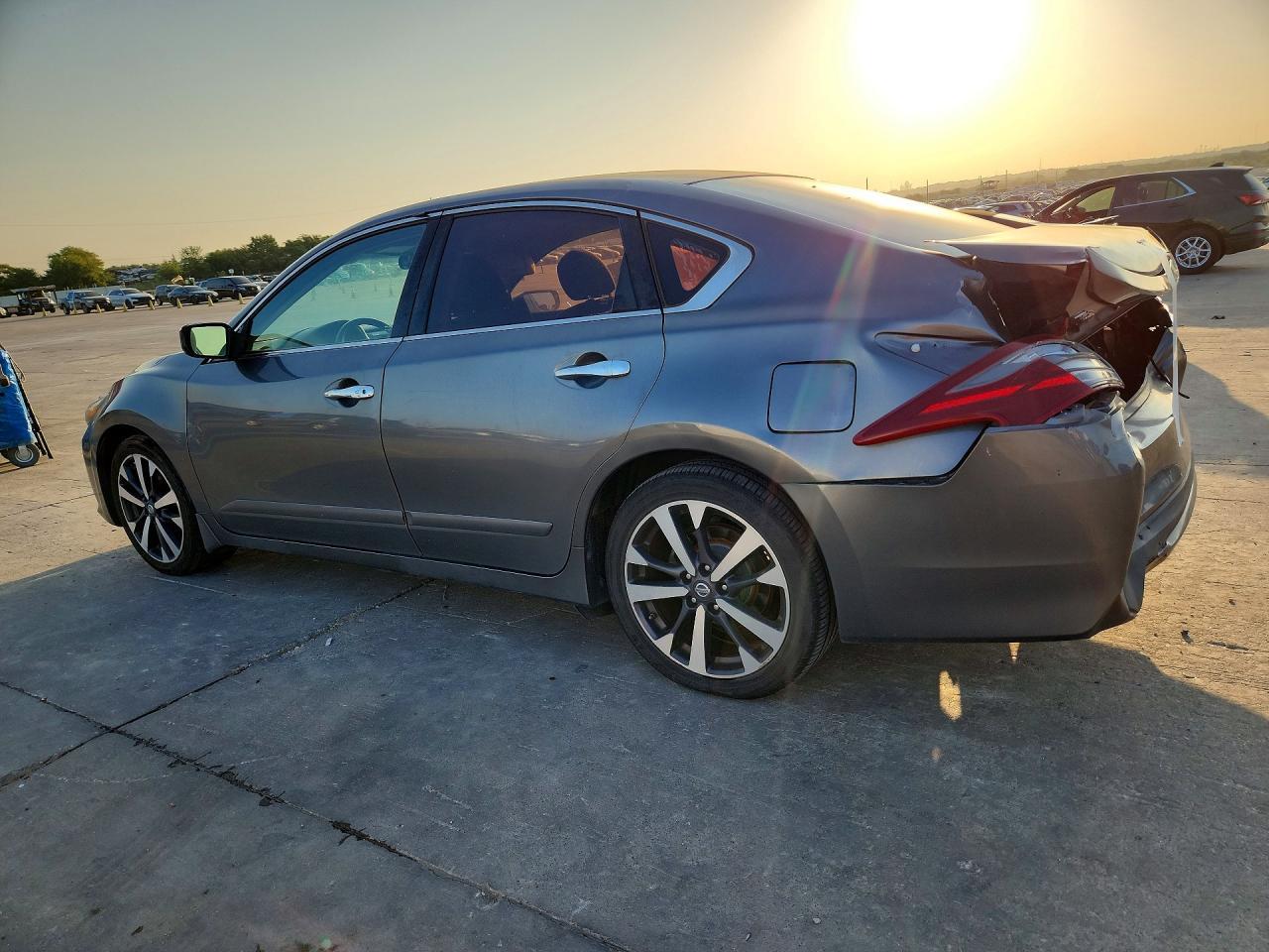 2016 Nissan Altima 2.5 Sr - Фото 2