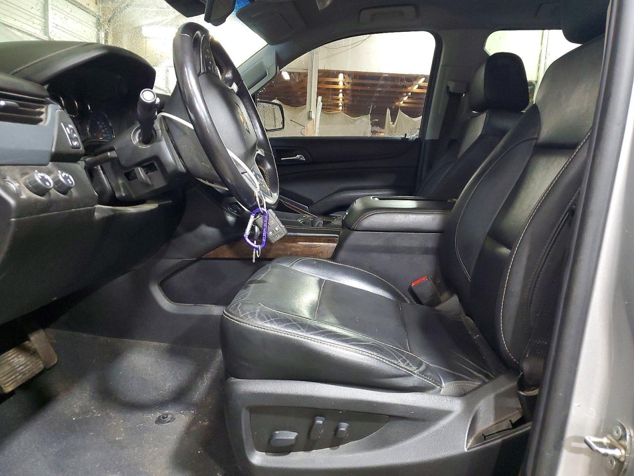 2019 Chevrolet Suburban K1500 Lt - Image 7