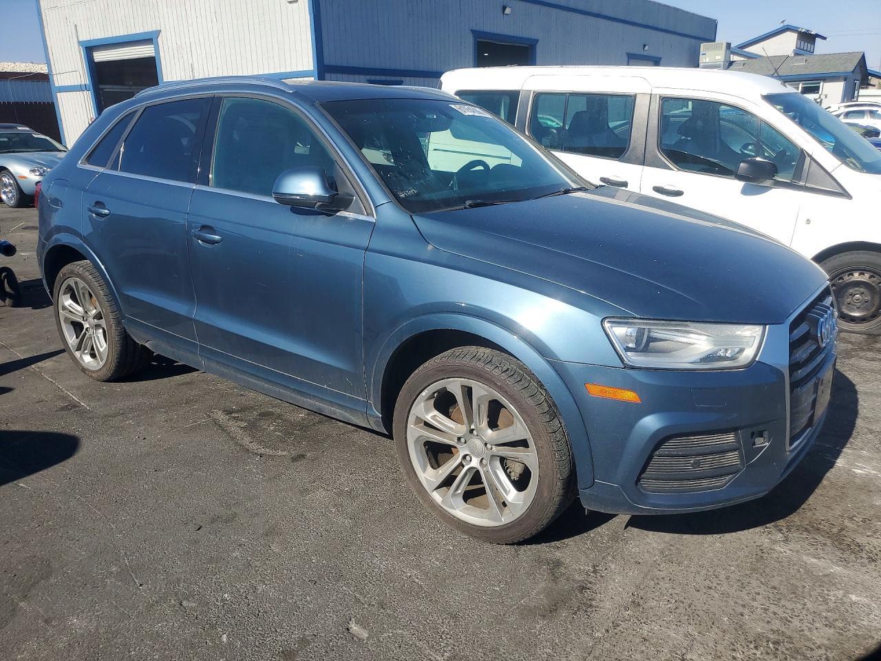 2016 Audi Q3 Premium Plus - Image 4