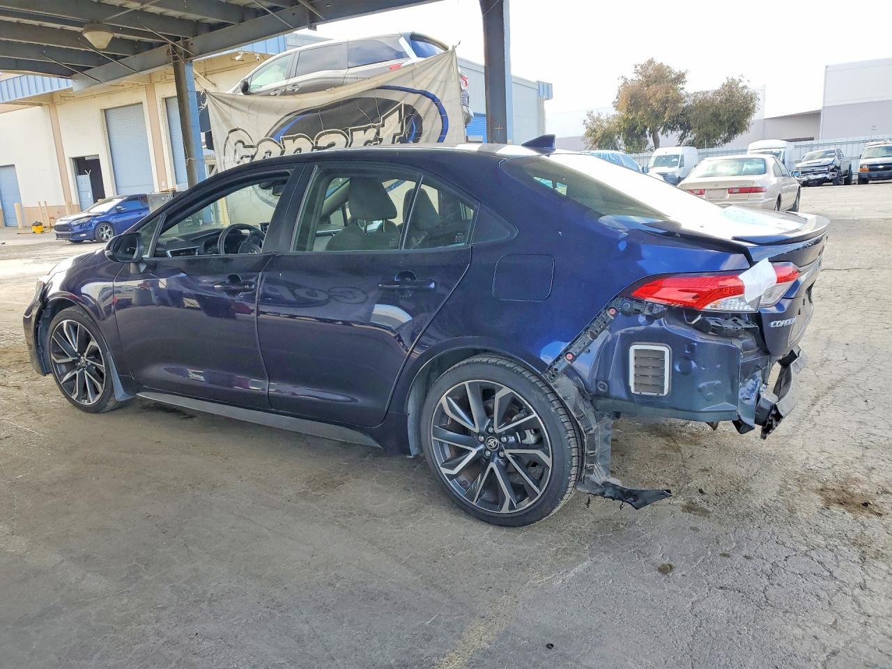 2020 Toyota Corolla Se - Image 2