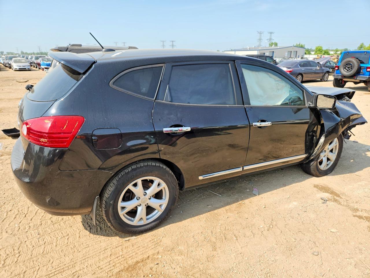2011 Nissan Rogue S/Sv/Krom - Image 3