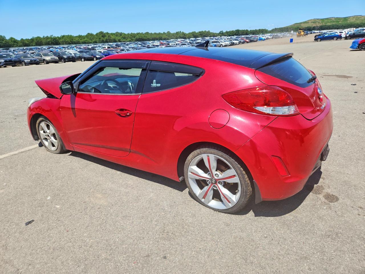 2012 Hyundai Veloster Base - Image 2