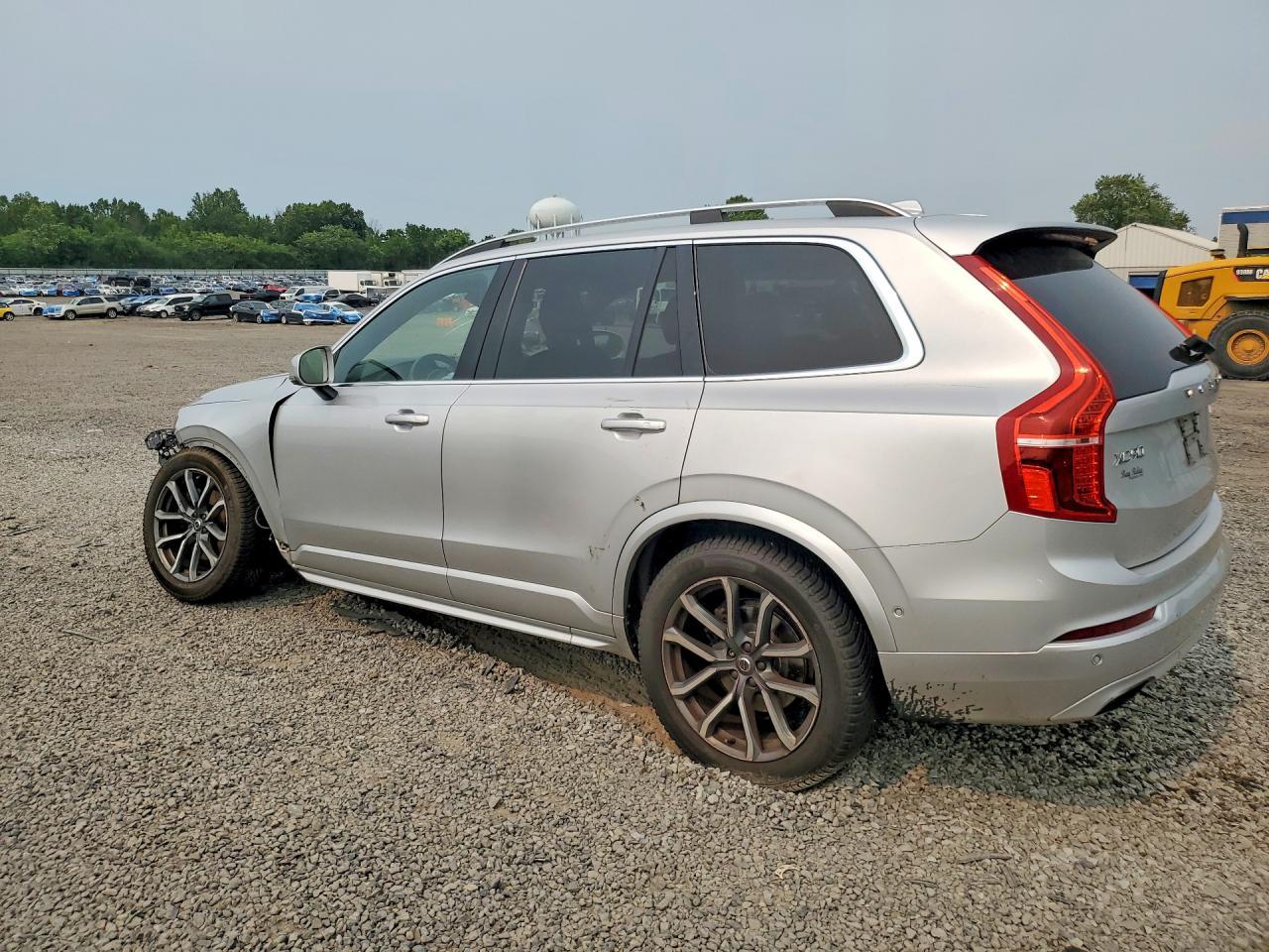 2016 Volvo Xc90 T6 - Image 2
