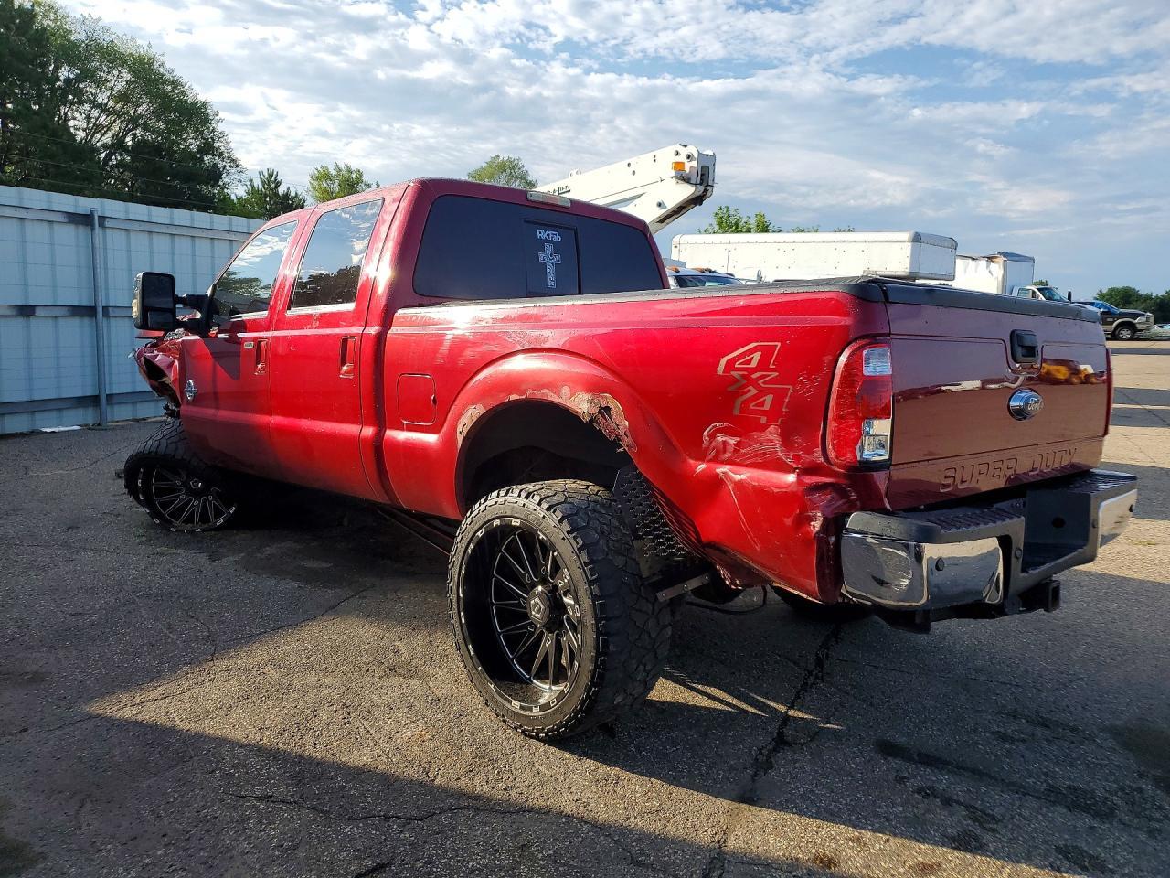 2015 Ford F350 Super Duty - Фото 2
