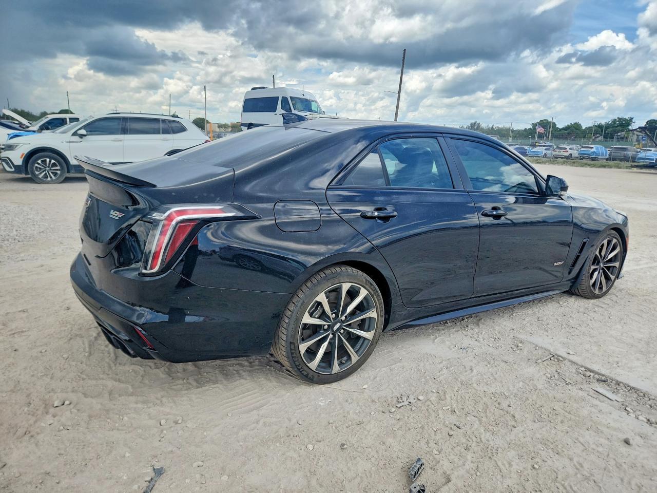 2022 Cadillac Ct4-V Blackwing - Image 3