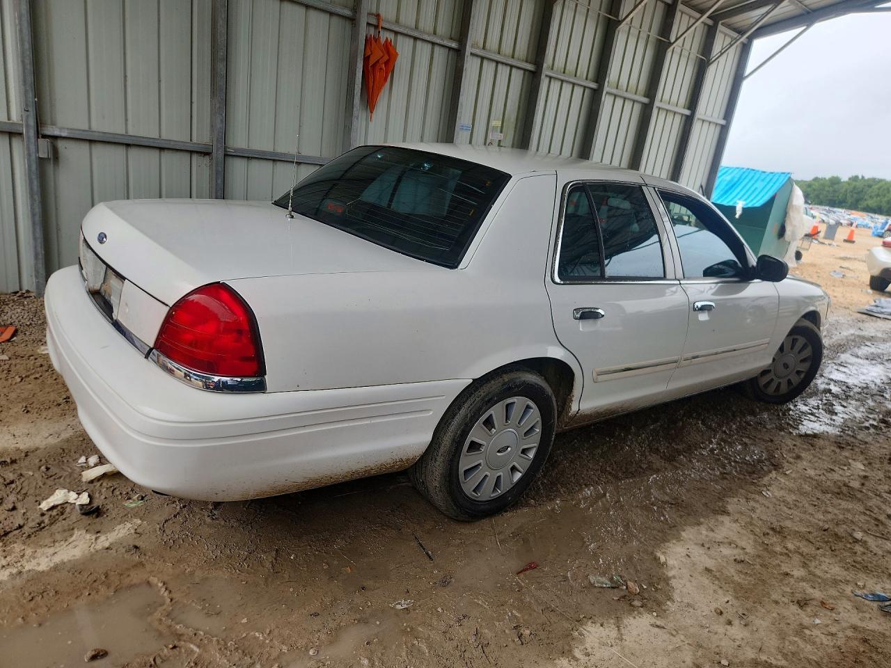 2010 Ford Crown Victoria Police Interceptor - Фото 3