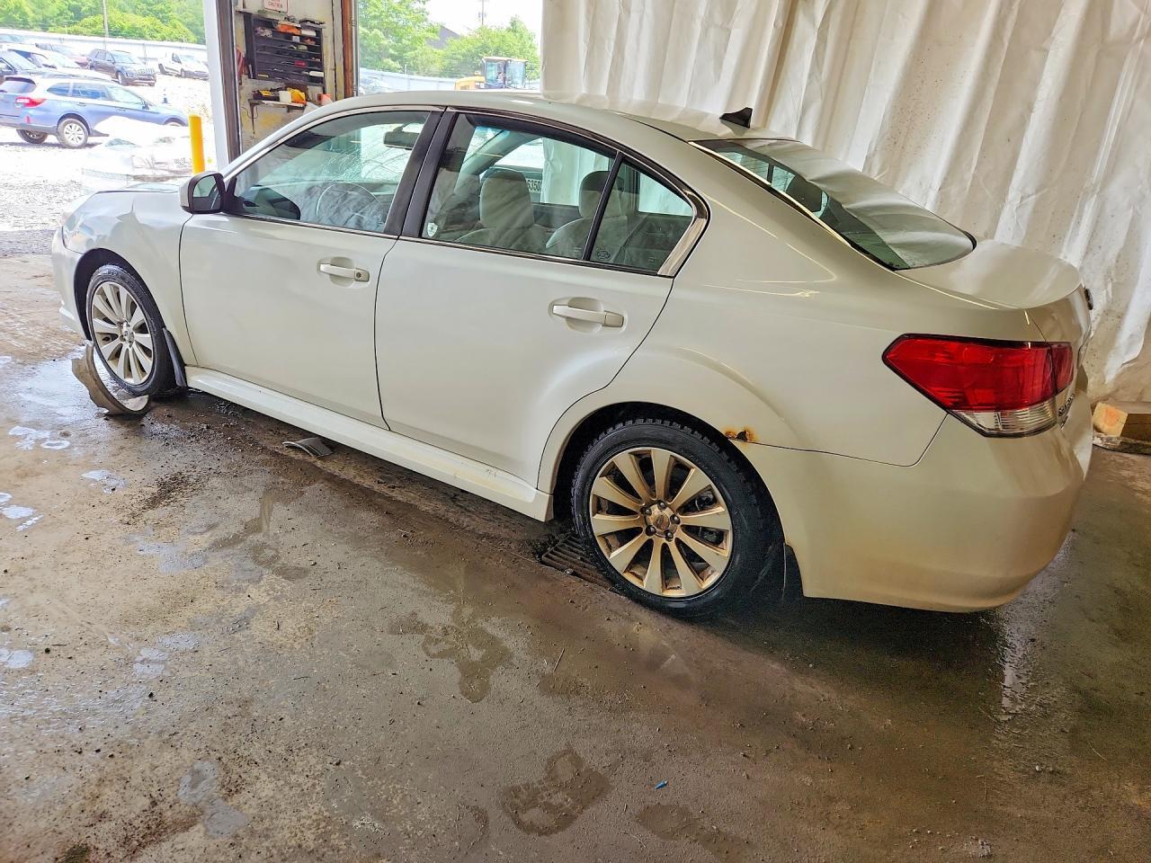 2012 Subaru Legacy 2.5I Limited - Image 2
