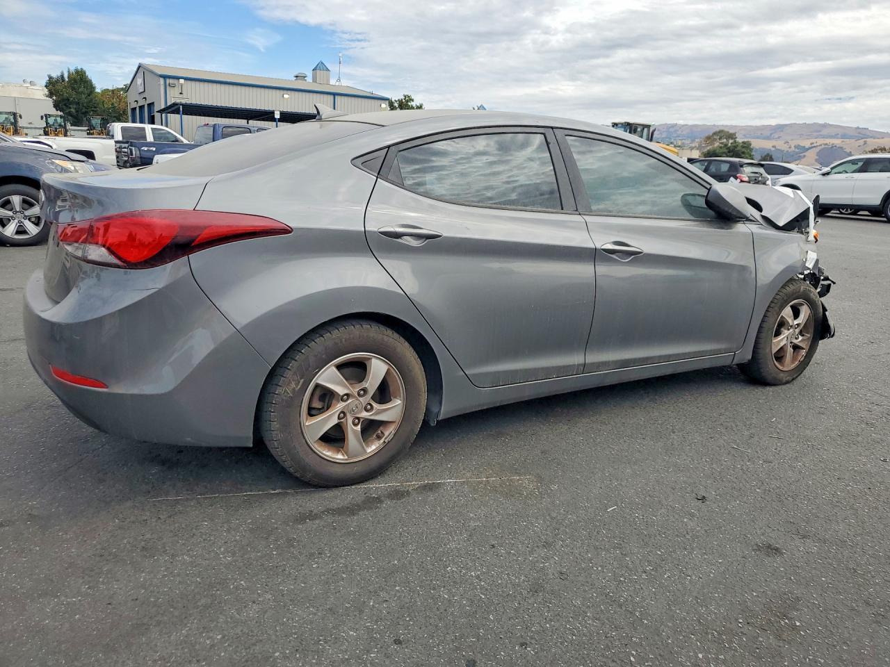 2014 Hyundai Elantra Se - Image 3