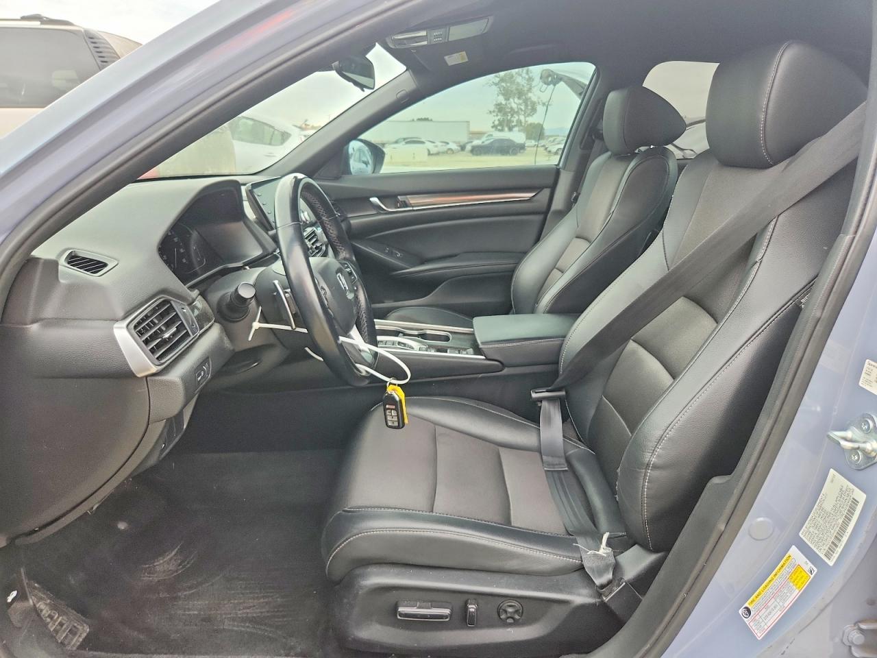 2022 Honda Accord Hybrid Sport - Image 7