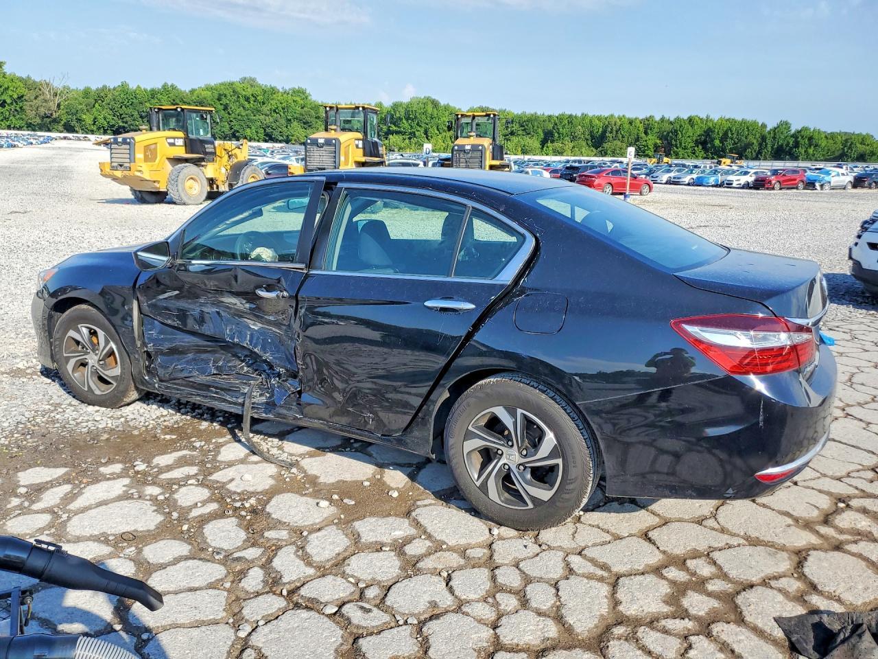 2017 Honda Accord Lx - Фото 2