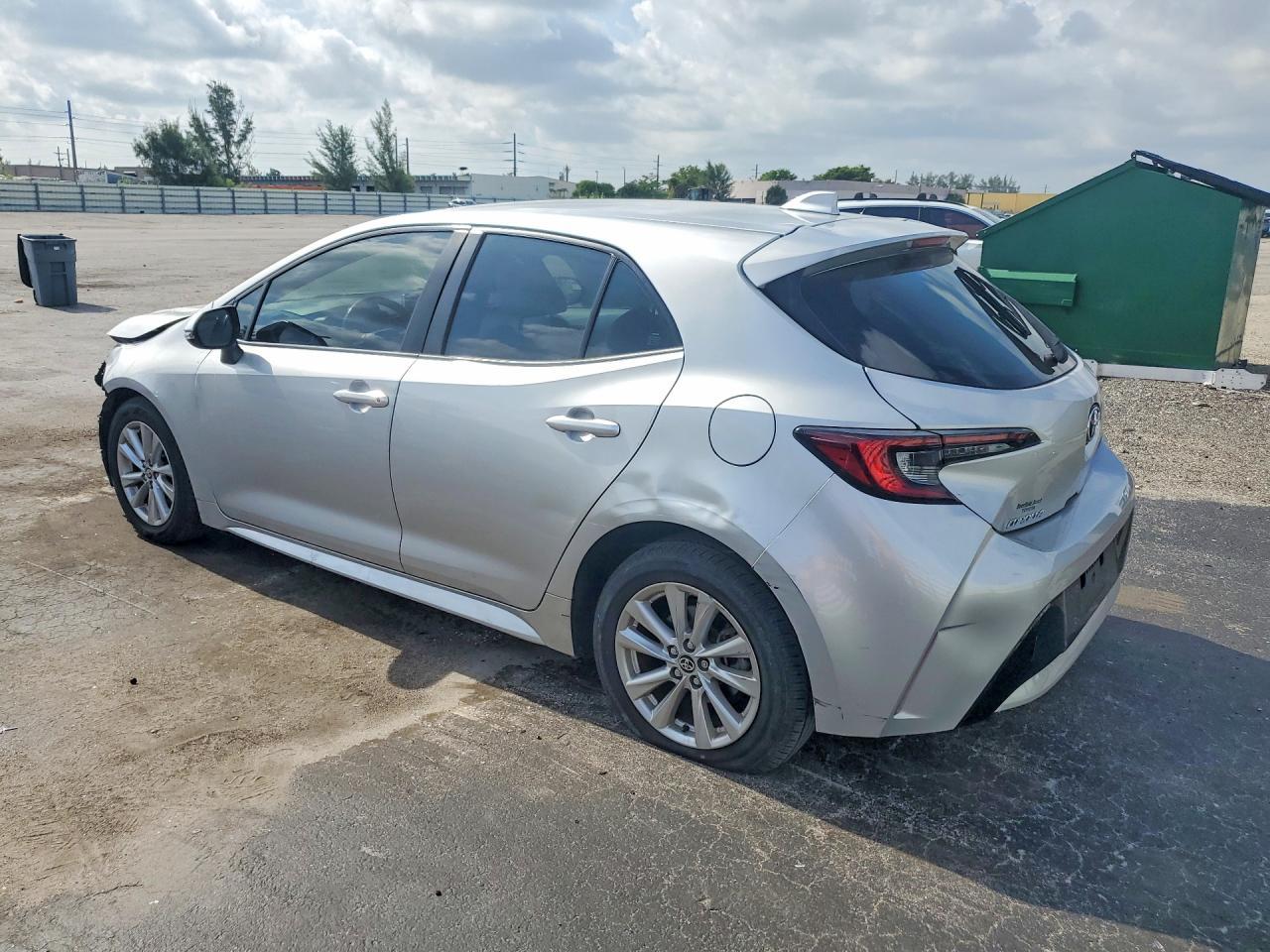 2023 Toyota Corolla Hatchback Se - Фото 2