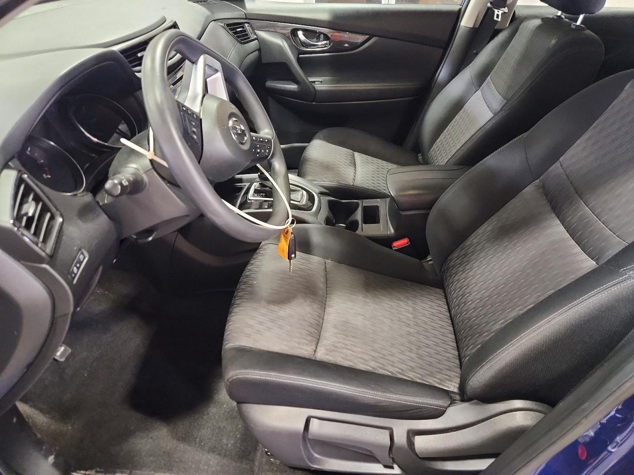 2017 Nissan Rogue S - Image 7