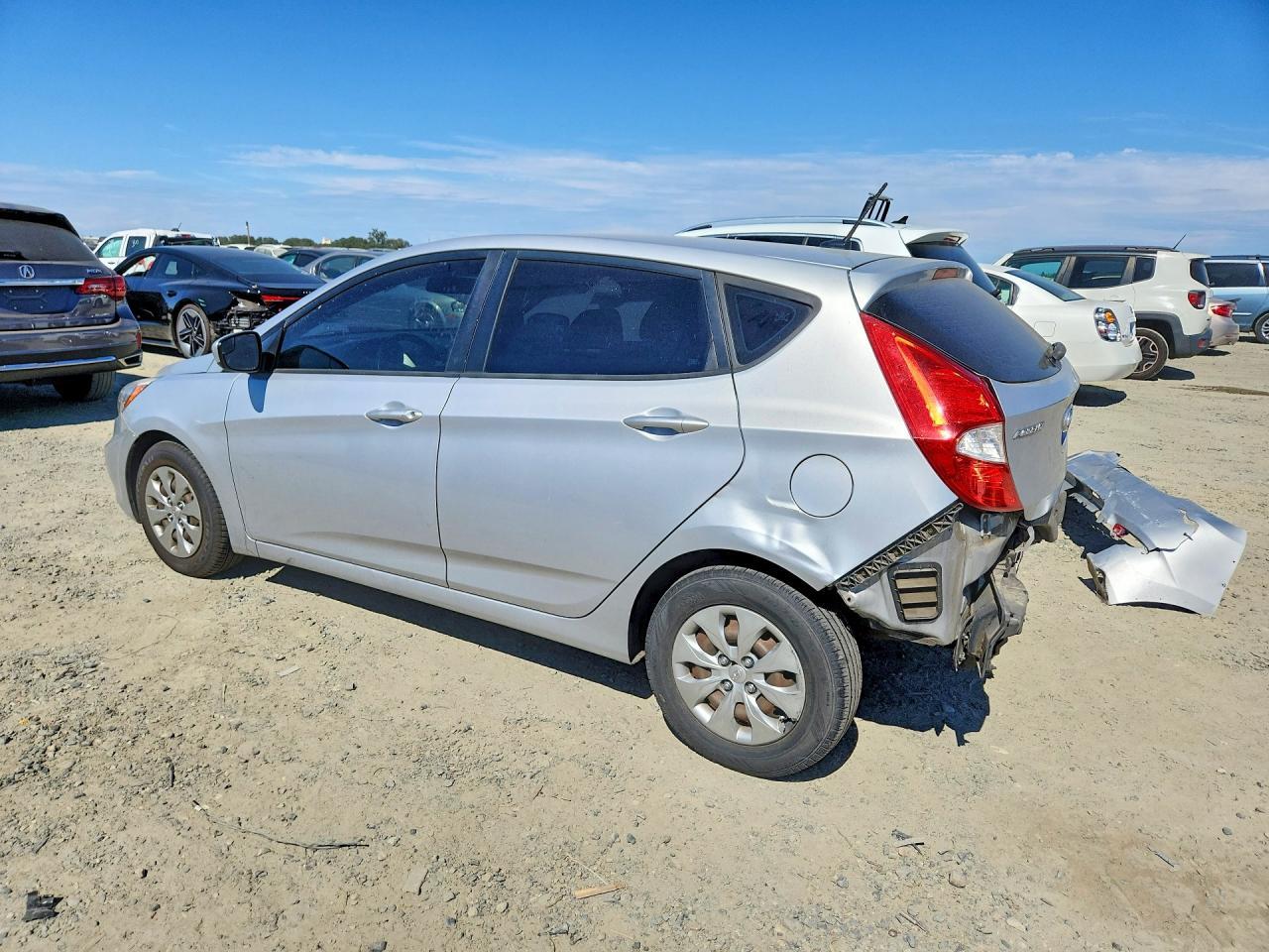 2016 Hyundai Accent Se - Image 2
