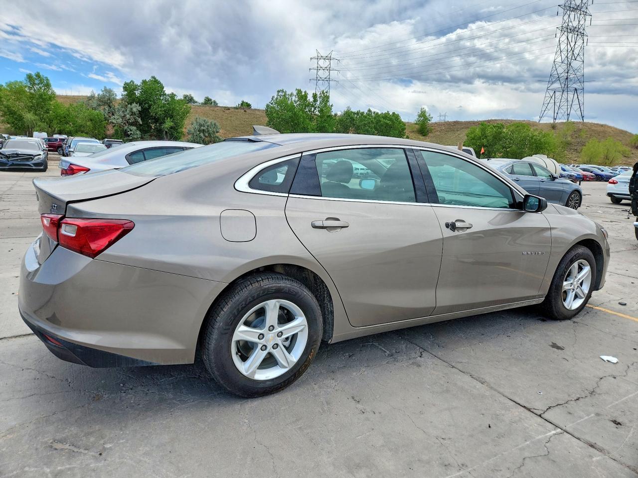 2023 Chevrolet Malibu Lt - Image 3