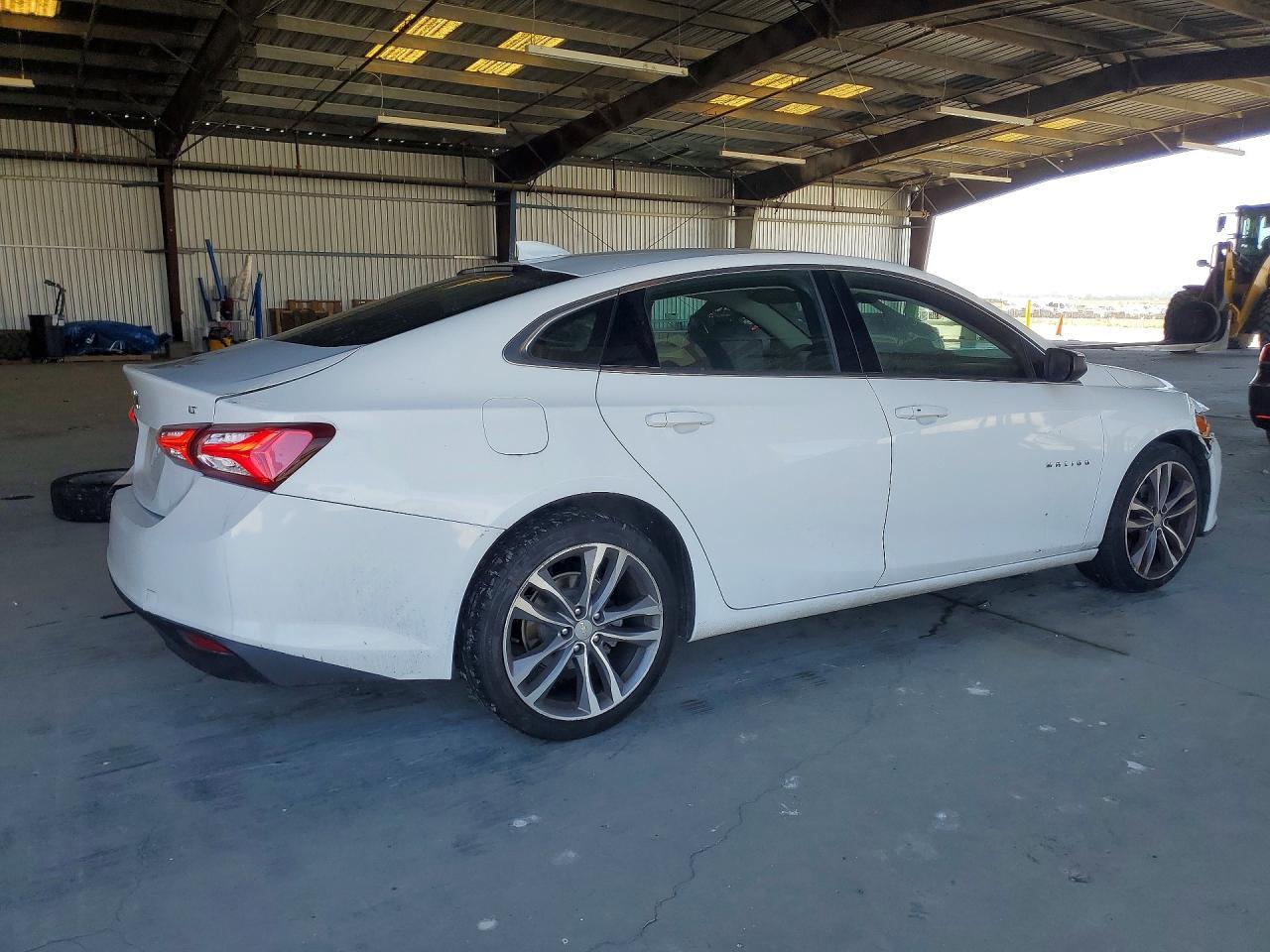 2021 Chevrolet Malibu Lt - Image 3