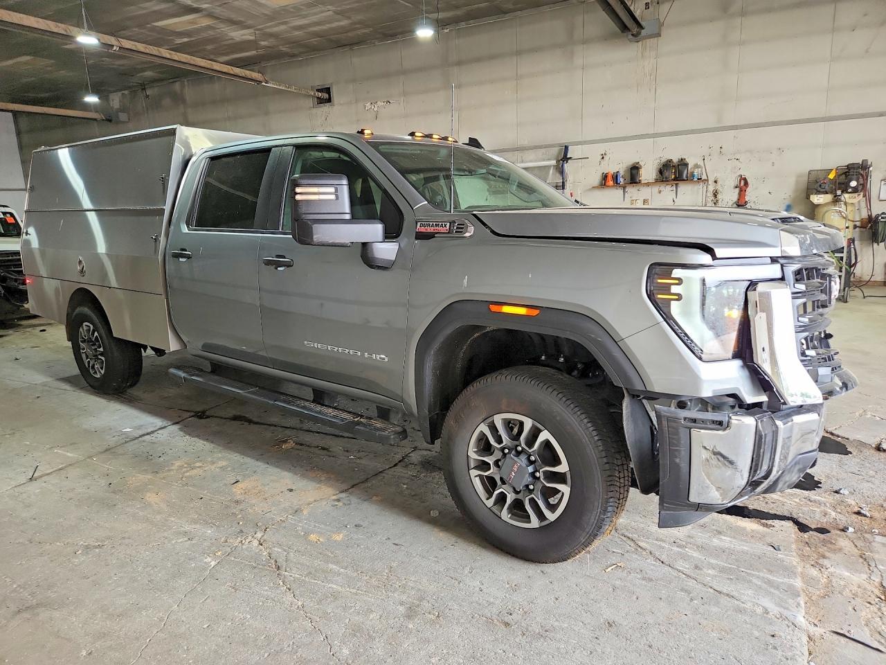 2026 GMC Sierra K3500 - Image 4