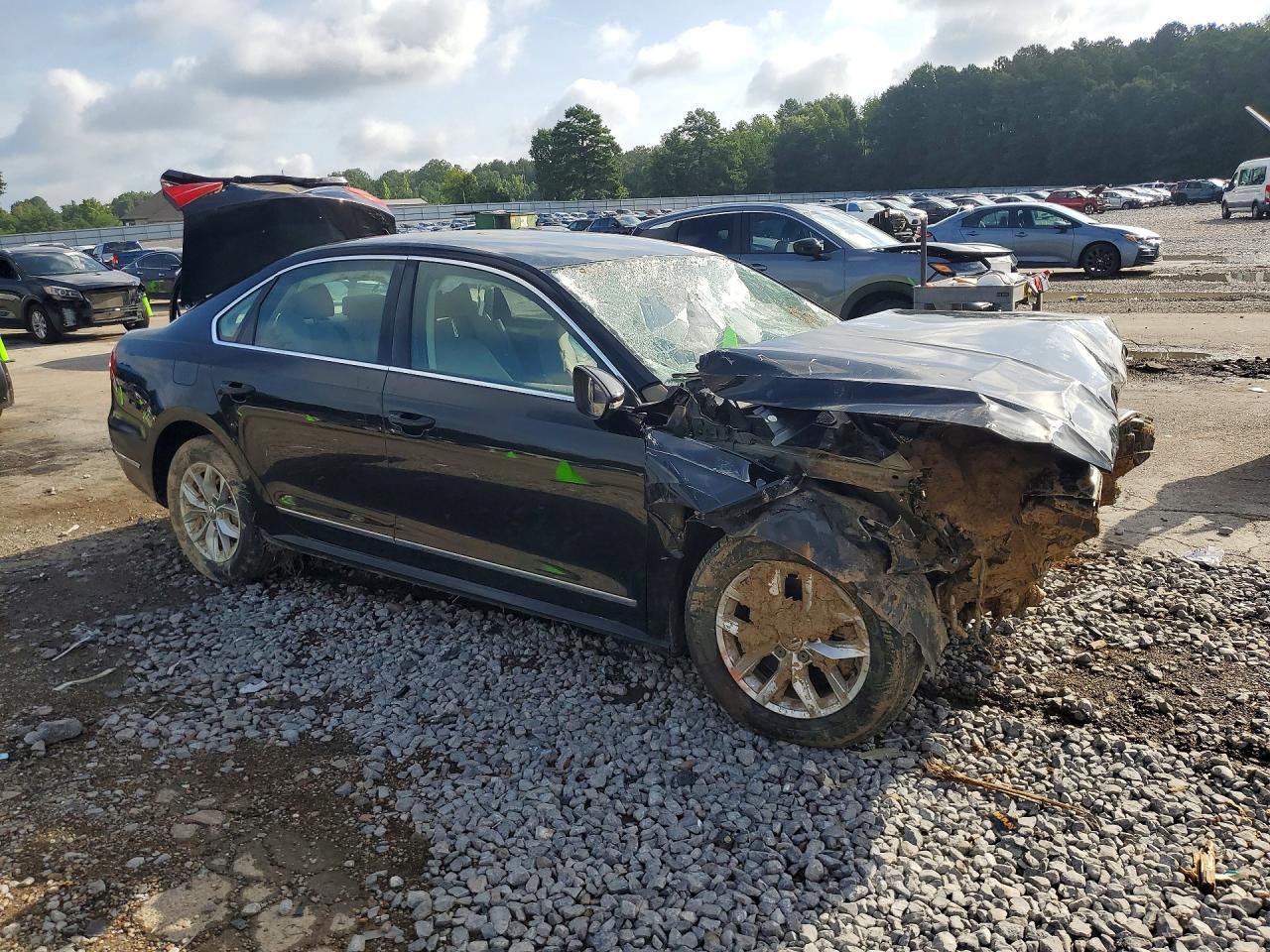 2016 Volkswagen Passat S - Фото 4