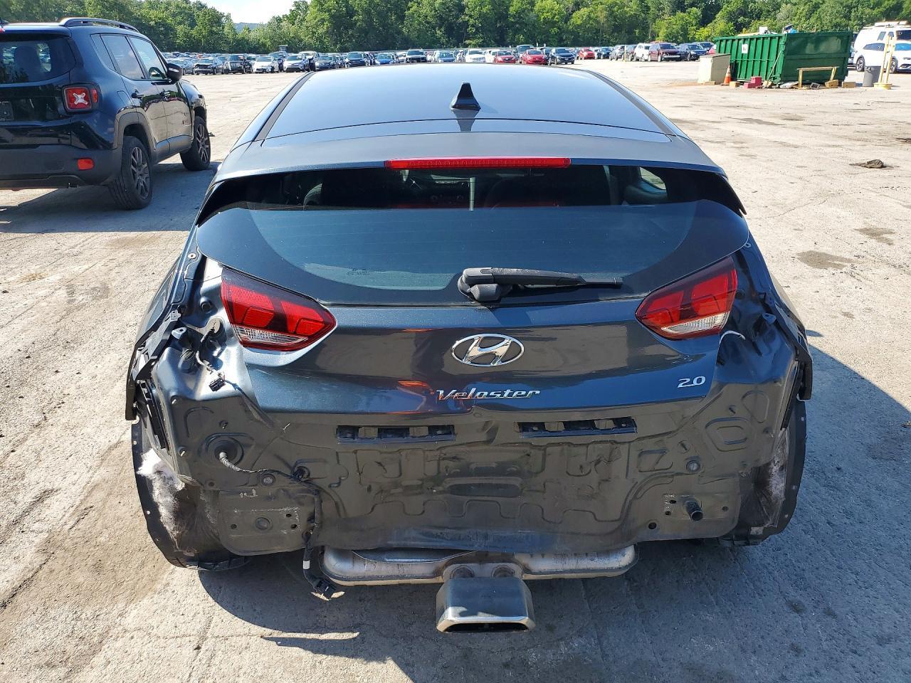 2019 Hyundai Veloster 2.0L - Фото 6
