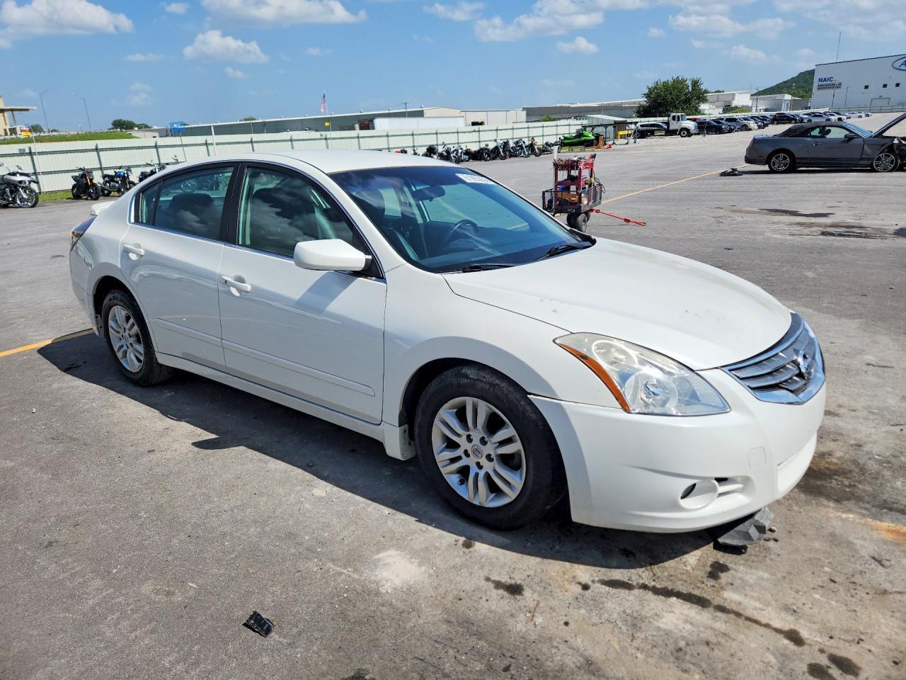 2011 Nissan Altima 2.5 - Фото 4