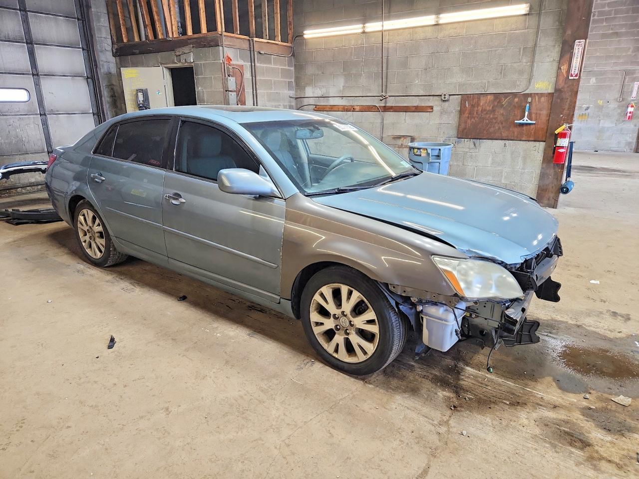 2009 Toyota Avalon Xls - Image 4