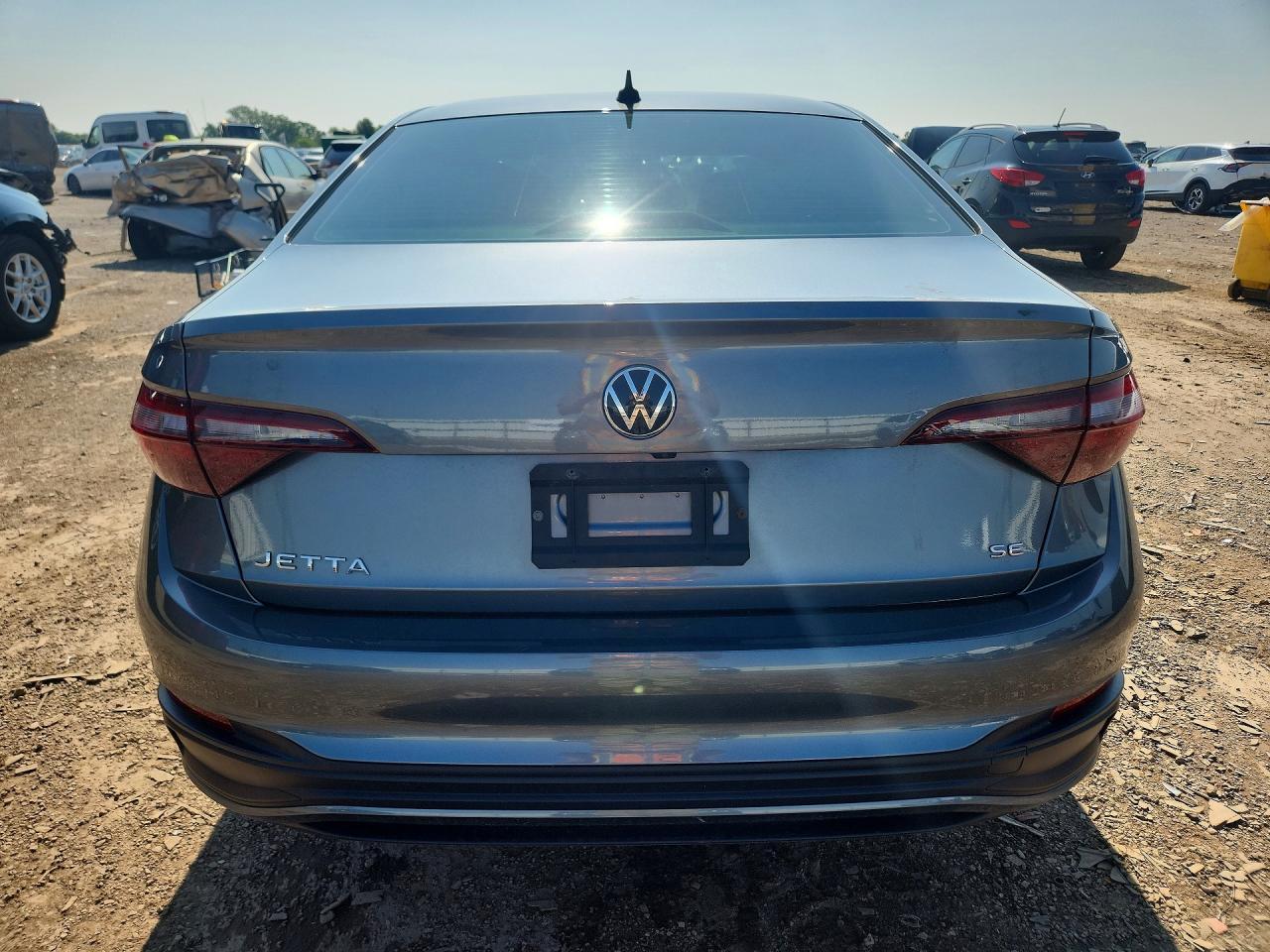2022 Volkswagen Jetta Se - Фото 6