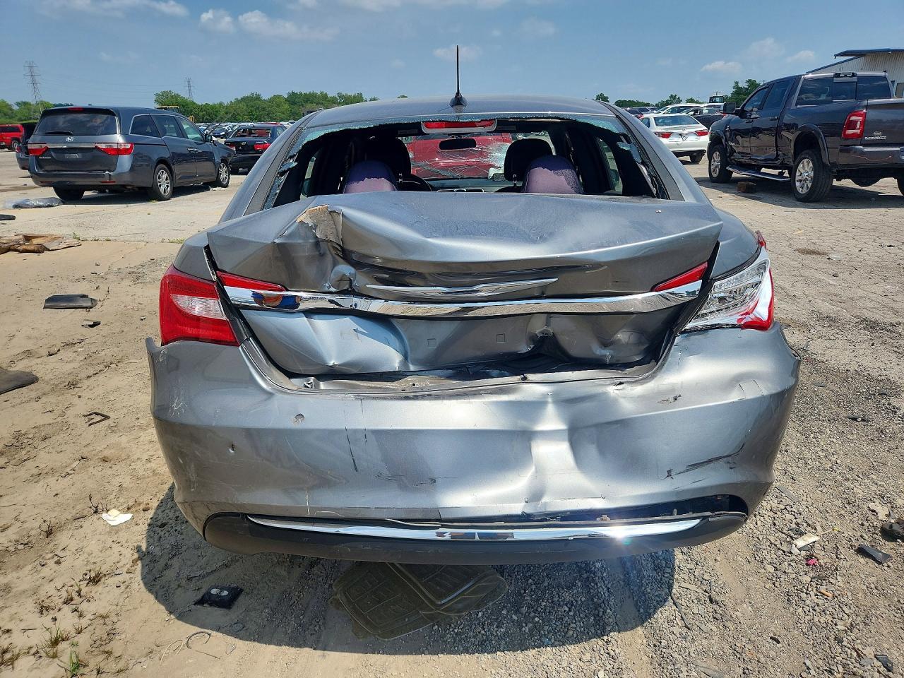 2012 Chrysler 200 Touring - Фото 6