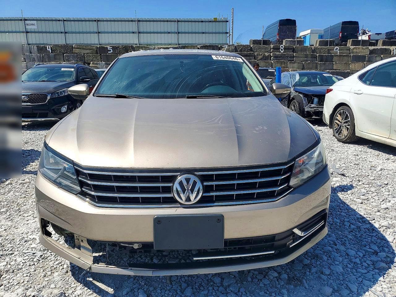 2016 Volkswagen Passat Se - Фото 5