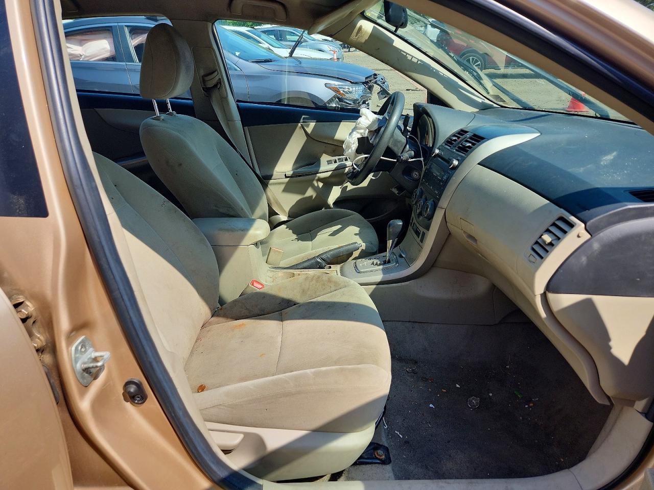2011 Toyota Corolla Le - Фото 7