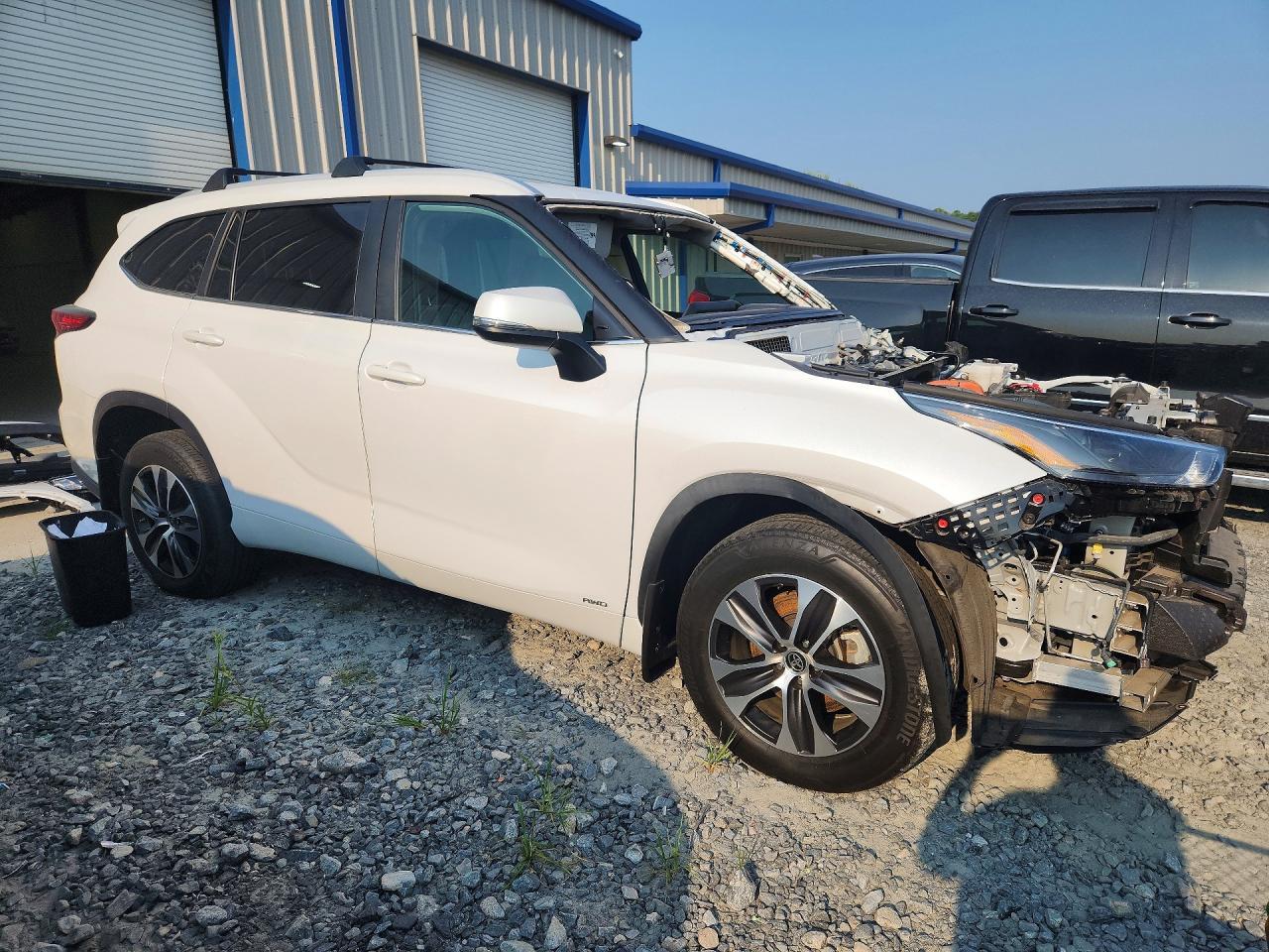 2023 Toyota Highlander Hybrid Xle - Image 4