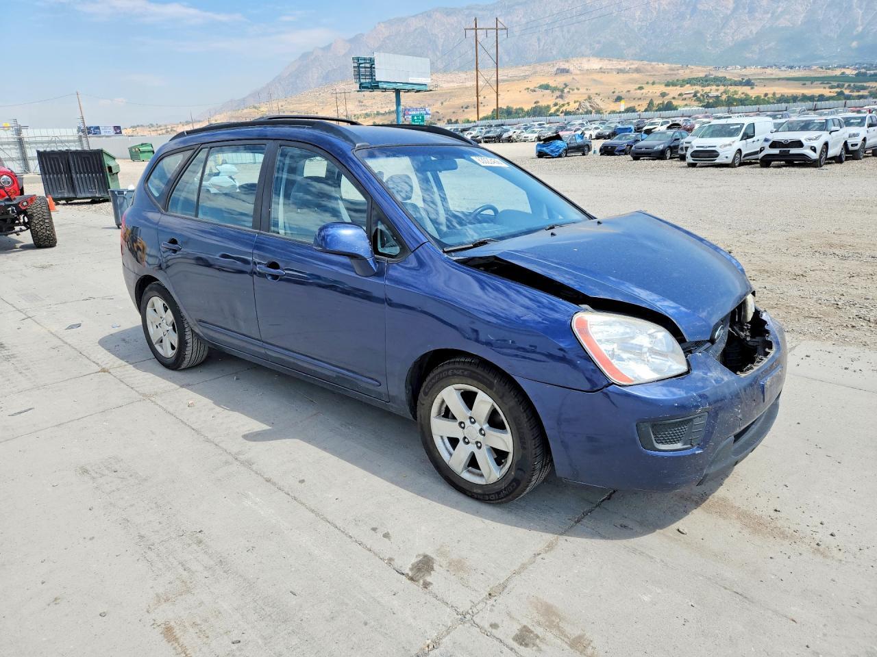 2008 Kia Rondo Lx - Image 4