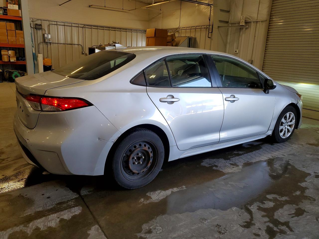 2020 Toyota Corolla Le - Фото 3