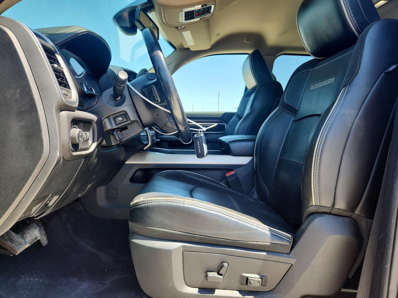 2022 Ram 3500 Laramie - Фото 7
