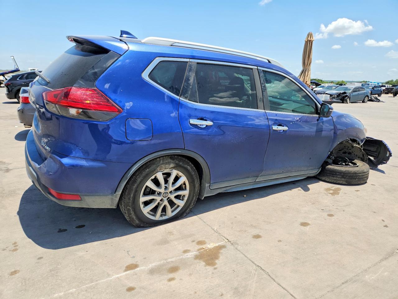 2017 Nissan Rogue Sv - Image 3