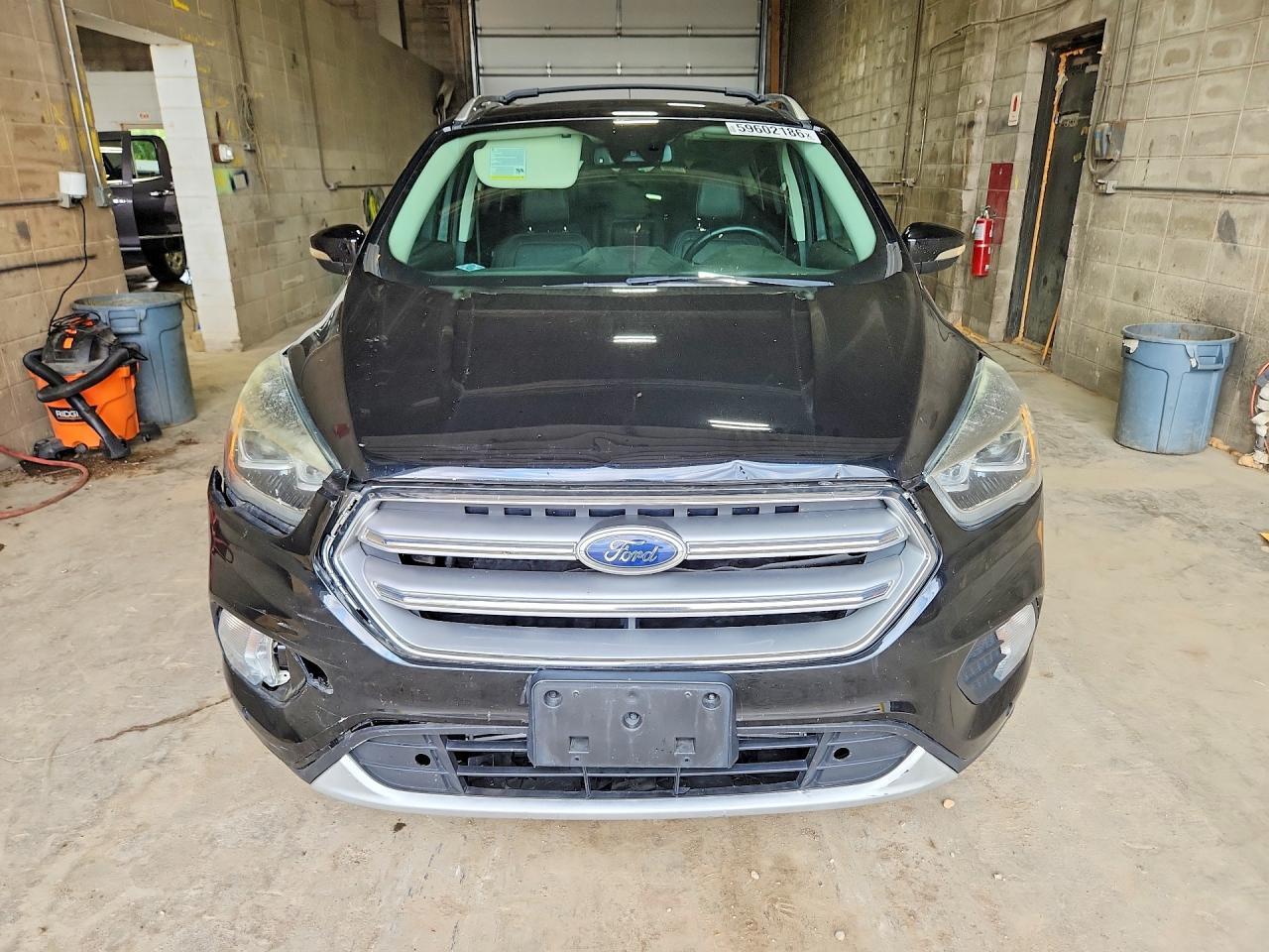 2017 Ford Escape Titanium - Image 5