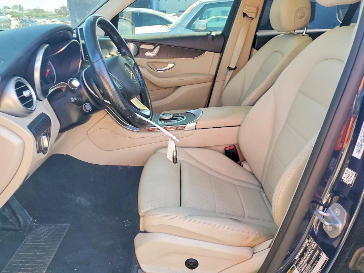 2019 Mercedes-Benz Glc 350E - Image 7