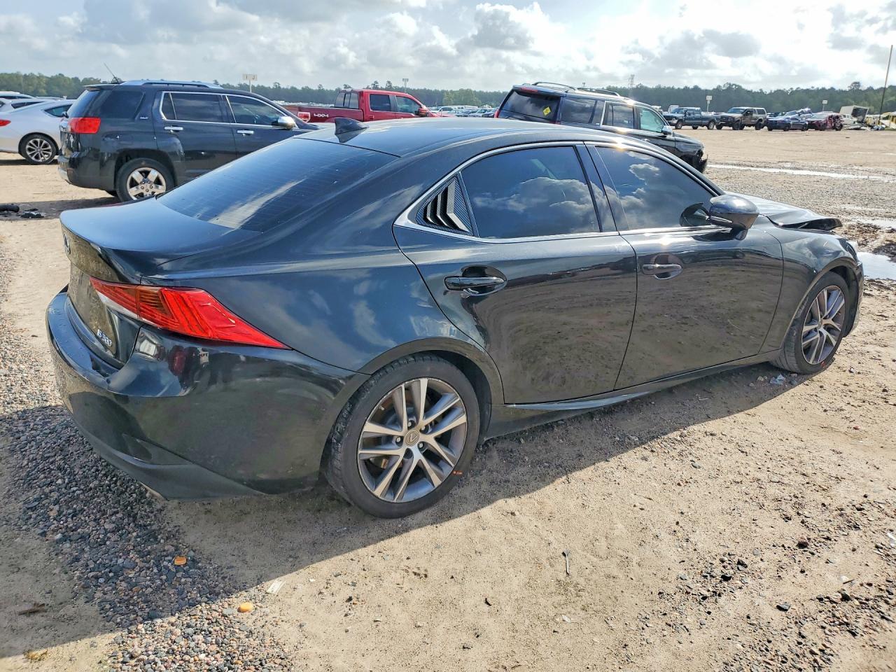 2019 Lexus Is 300 - Фото 3