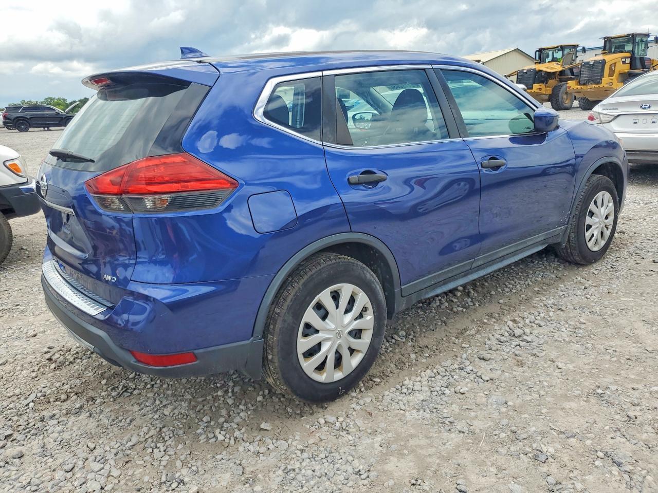 2017 Nissan Rogue S - Image 3