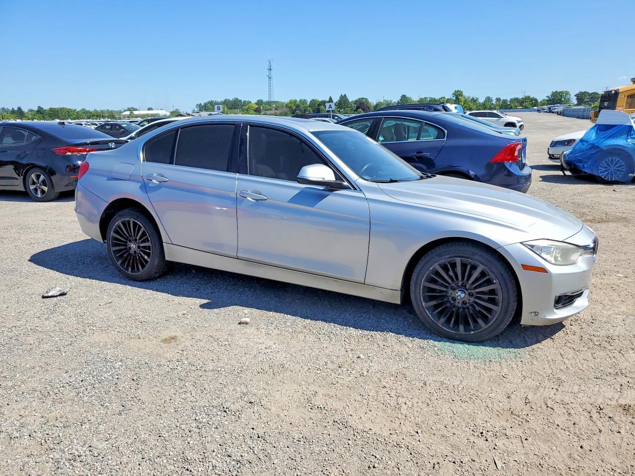 2013 BMW 328 Xi - Image 4