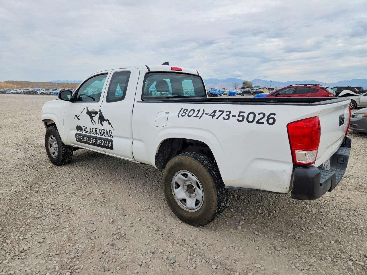 2017 Toyota Tacoma Sr - Фото 2