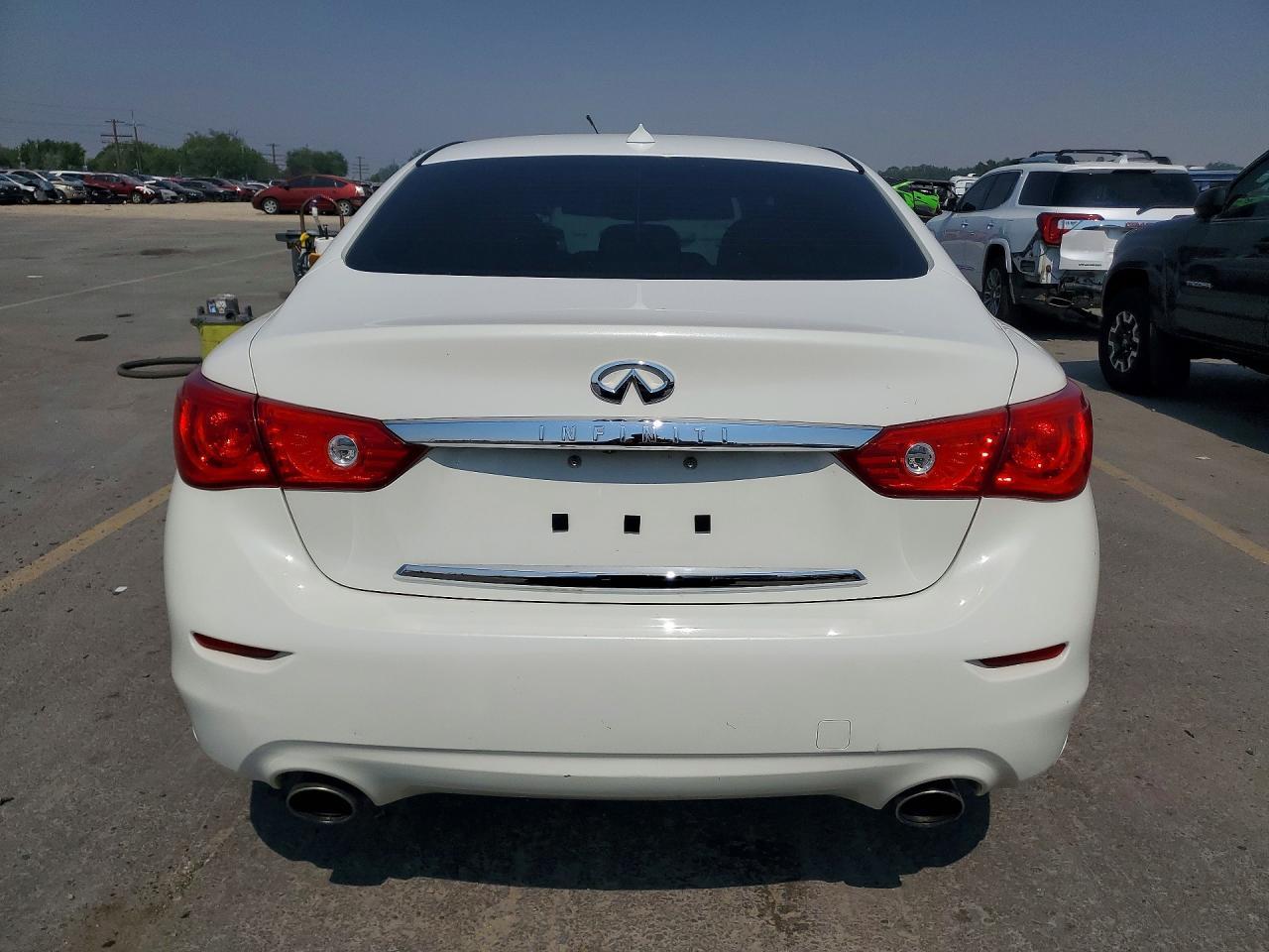 2017 Infiniti Q50 3.0T Premium - Image 6