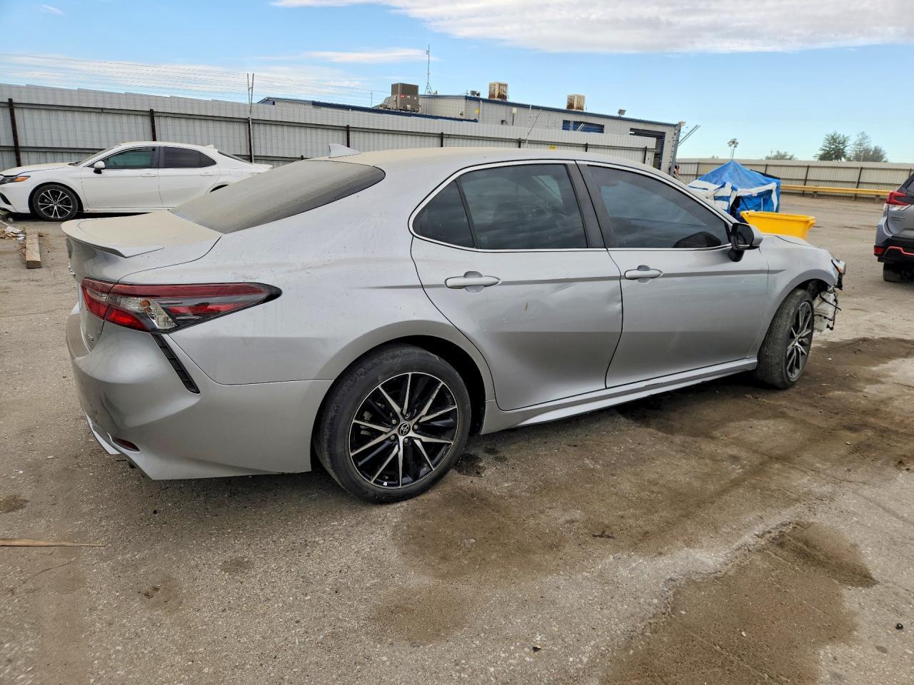 2021 Toyota Camry Se - Image 3