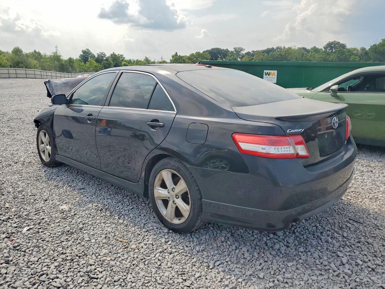 2011 Toyota Camry Se - Image 2