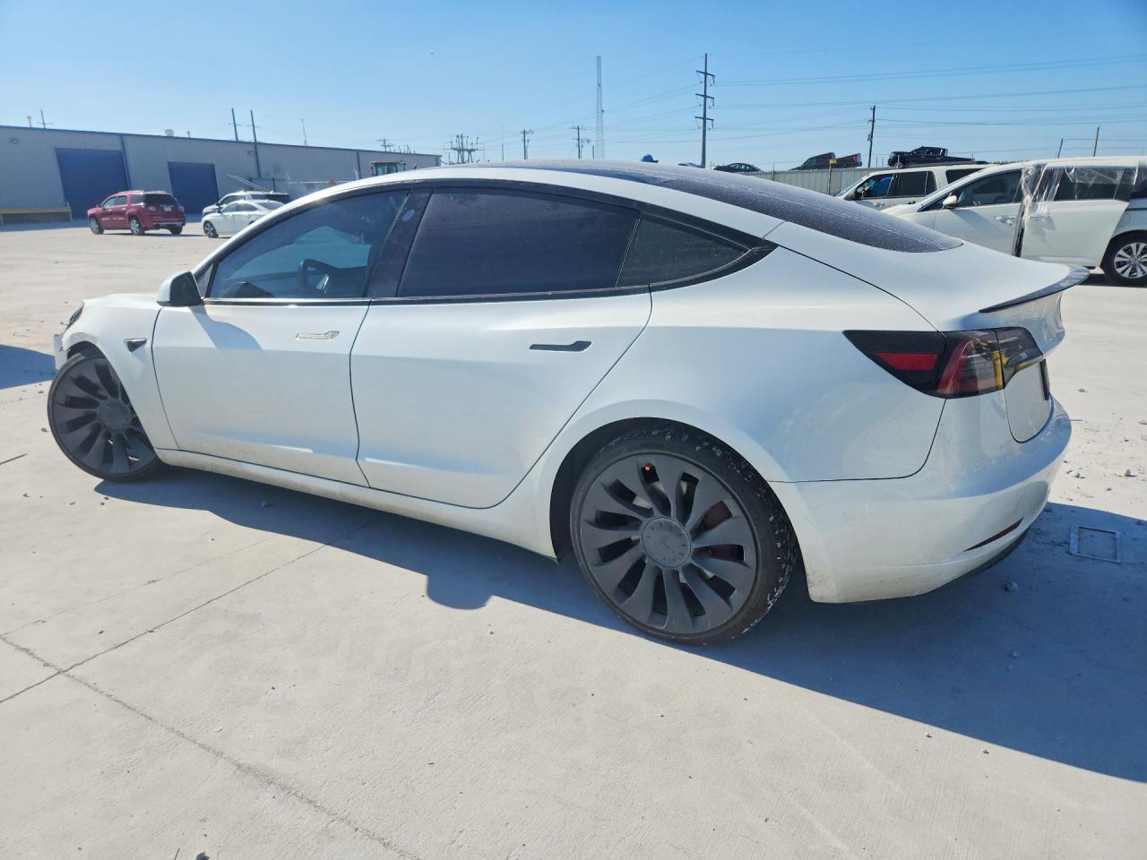2023 Tesla Model 3 - Фото 2