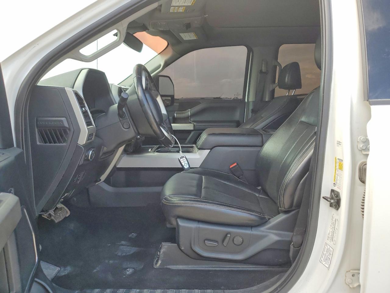 2021 Ford F250 Super Duty - Фото 7