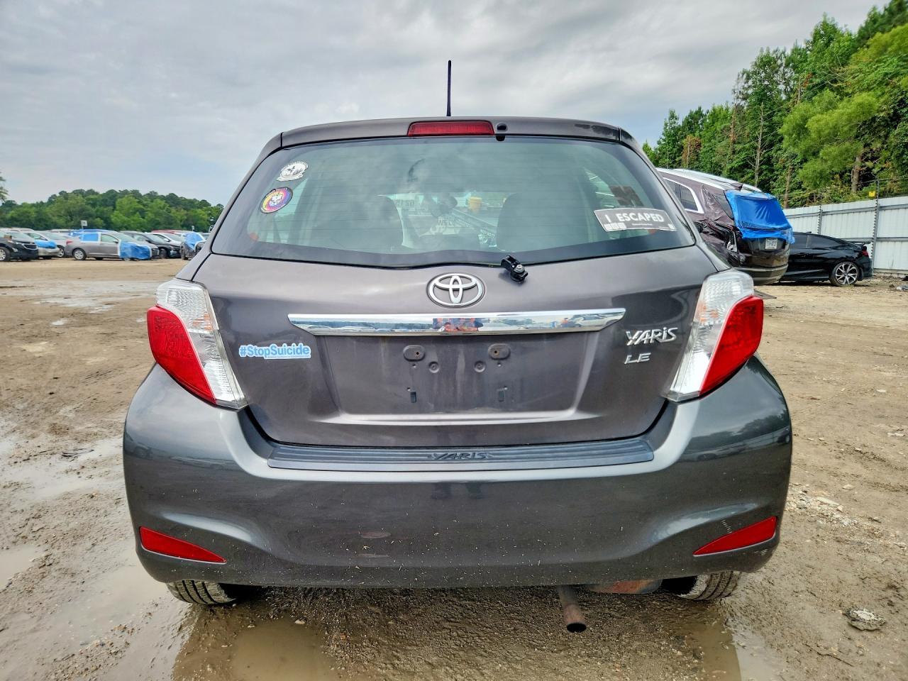 2012 Toyota Yaris 5-Door Le - Фото 6