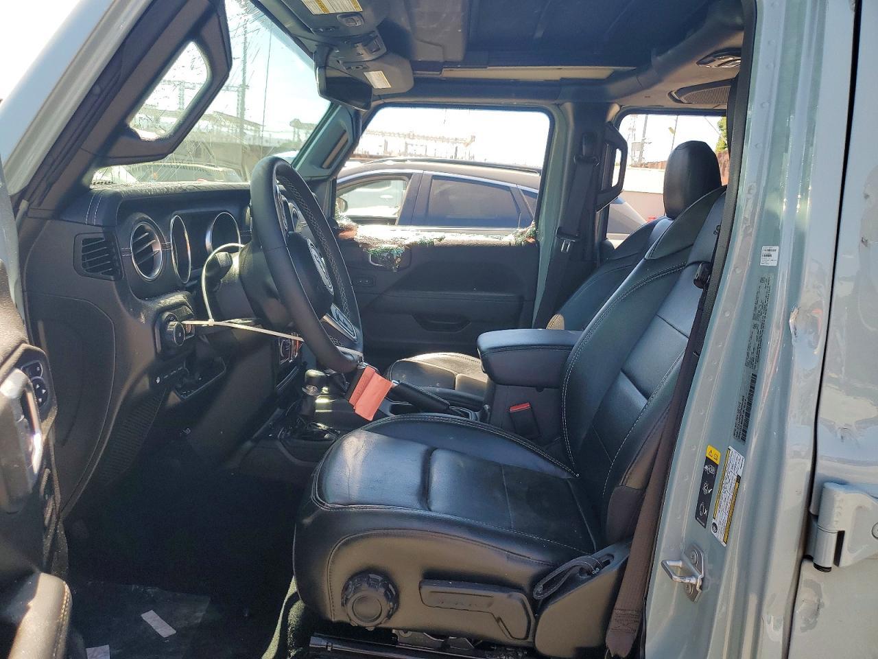 2023 Jeep Wrangler Sahara 4Xe - Image 7