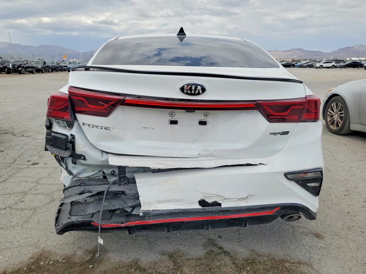 2021 Kia Forte Gt Line - Image 6