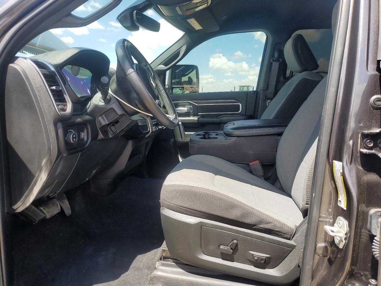2024 Ram 2500 Big Horn - Image 7