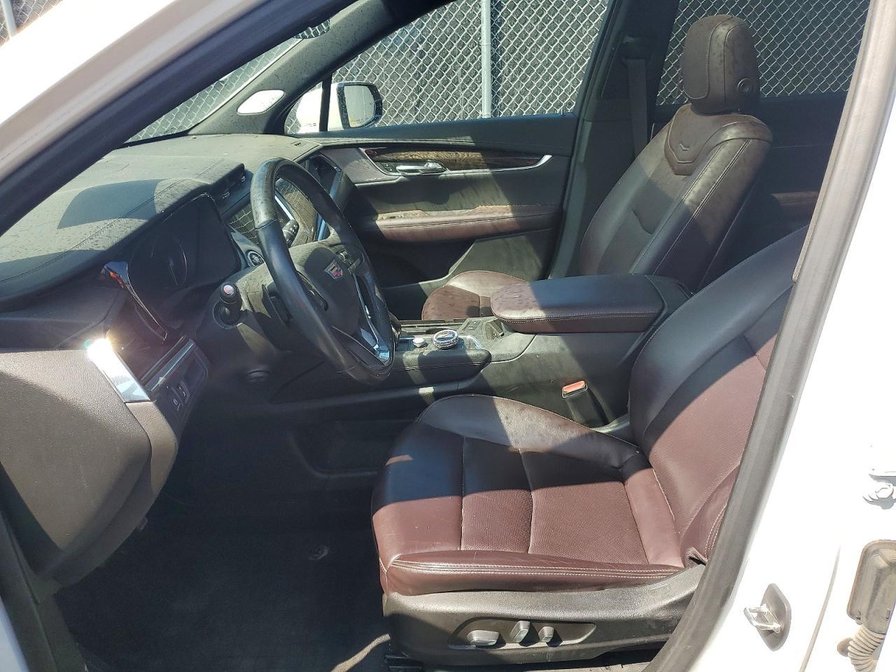 2022 Cadi Xt6 Premiu - Фото 7