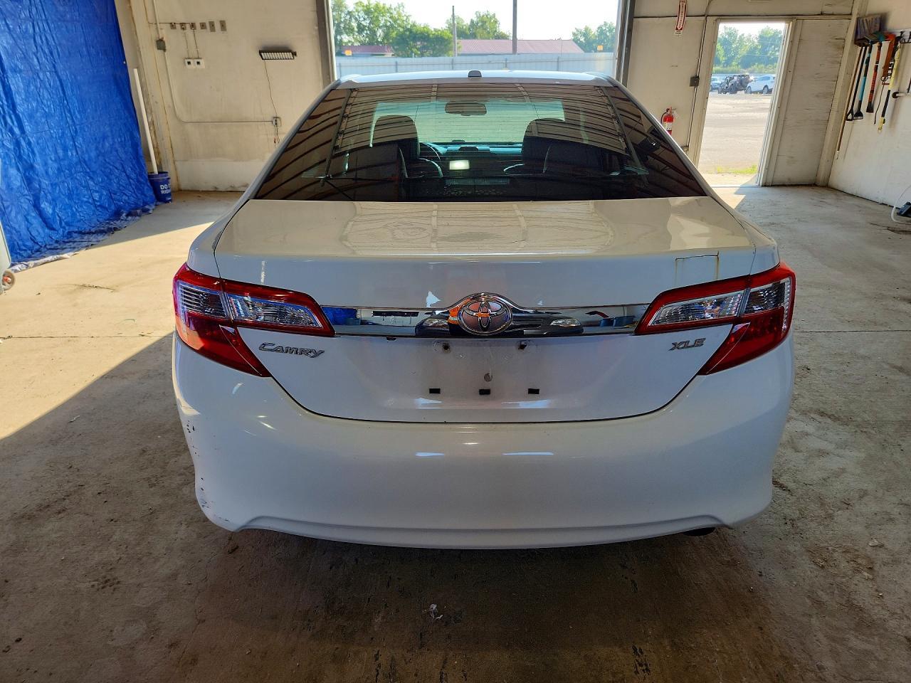 2012 Toyota Camry Xle - Image 6